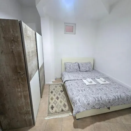 Apartman Iskra 2 *